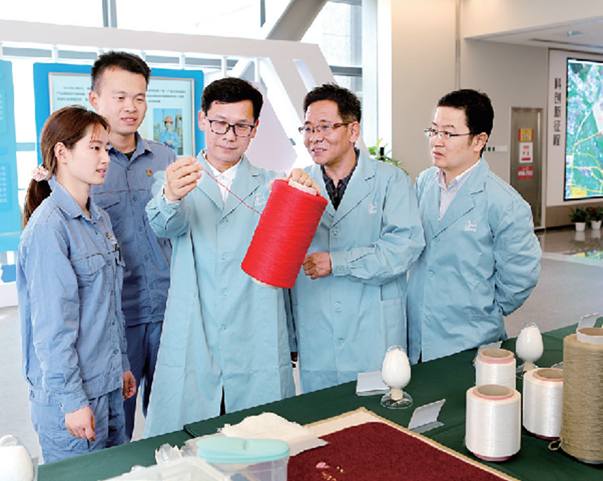 加快突破新型绿色化工关键技术推动石油化工行业转型升级